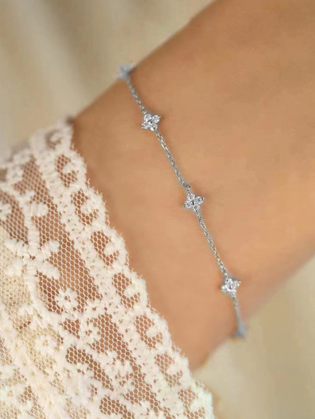 Petit Fleur | Four Leaf Diamond Bracelet